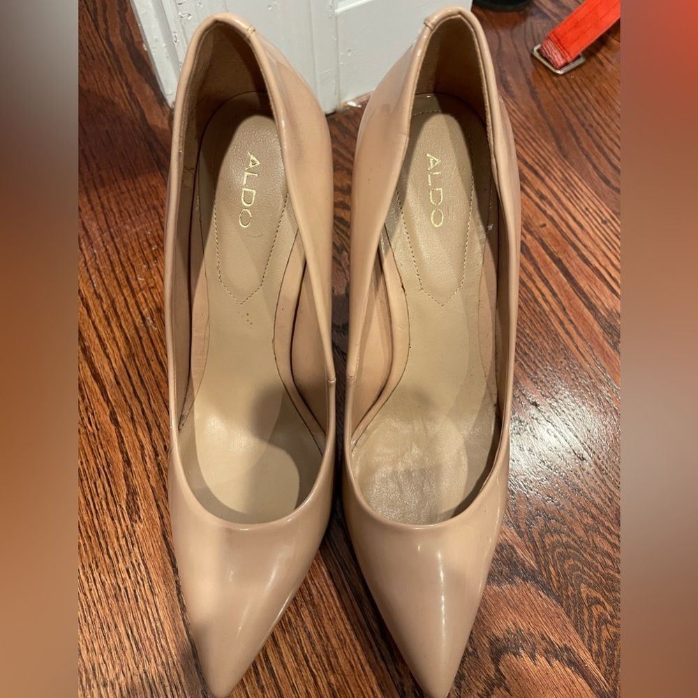 ALDO nude heels 8.5